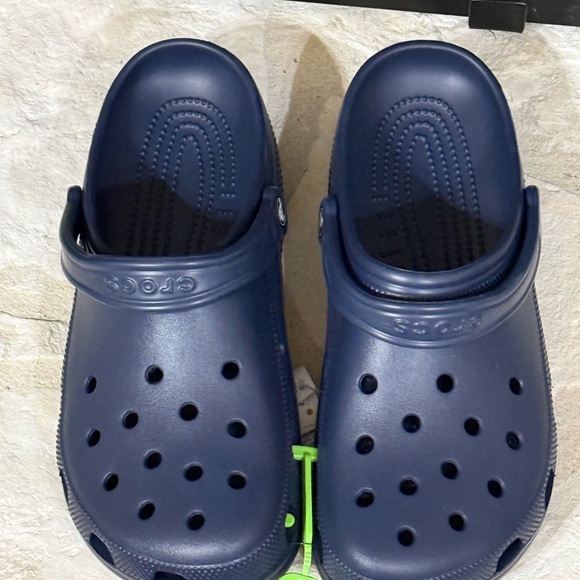 CROCS Shoes - New Unisex Crocs Classic Clog - M7 W9, M8-W10 and Men’s 11 in Navy Blue